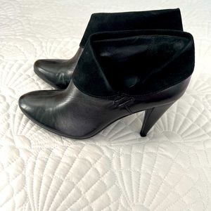 Coach Annika Heeled Leather Ankle Bootie Sz 8